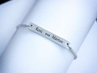 Végtelen szeretet egyedi acél lap medálos karlánc