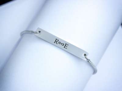 Végtelen szeretet egyedi acél lap medálos karlánc