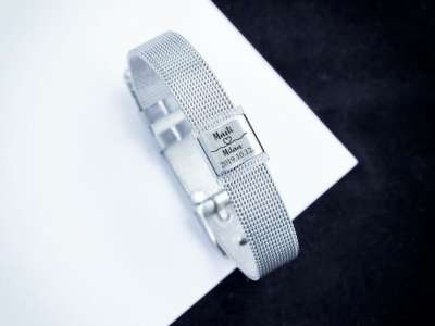 Mindig veled egyedi medálos MoMents acél karkötő