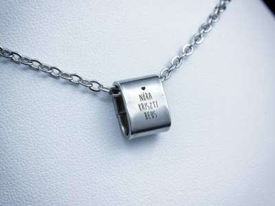 Szeretteim egyedi medálos MoMents anker acél nyaklánc