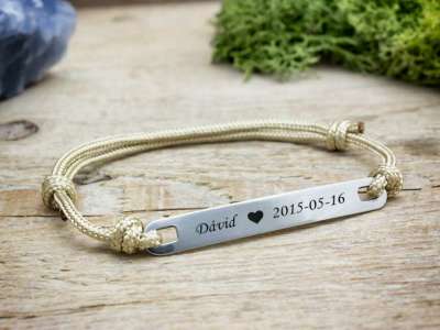 Gyermekem egyedi lapbetétes barna microcord karkötő