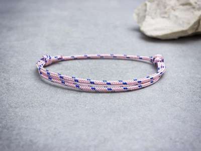 Temperamentumos rózsaszín paracord karkötő