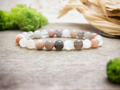 Hófehérség a sivatagban holdkő ásvány karkötő