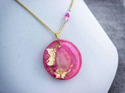 Rózsakvarc talizmán műgyanta nyaklánc