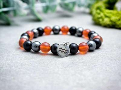 Vízöntő csillagjegy medálos ásvány karkötő