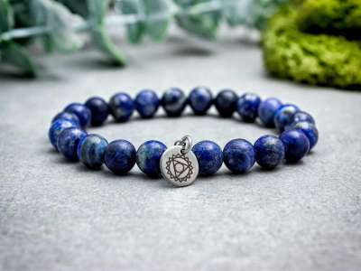 Torok csakra medálos ásvány karkötő