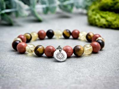 Napfonat csakra medálos ásvány karkötő