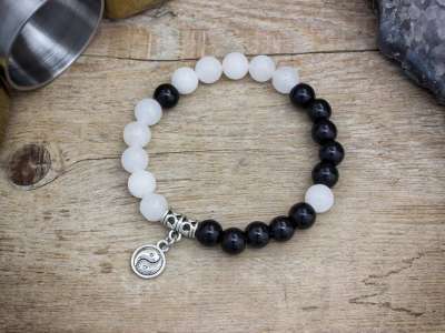 Jin-jang ásvány karkötő