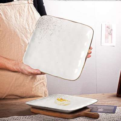 Golden sparkle- aranyozott peremmel díszített négyzet alakú tányér