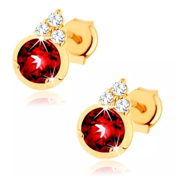 9K arany fülbevaló kerek gránáttal és három átlátszó cirkóniával