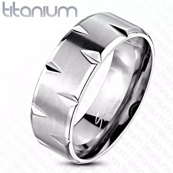 Titánium gyűrű - szatén felület bemetszésekkel díszítve - Nagyság_ 51