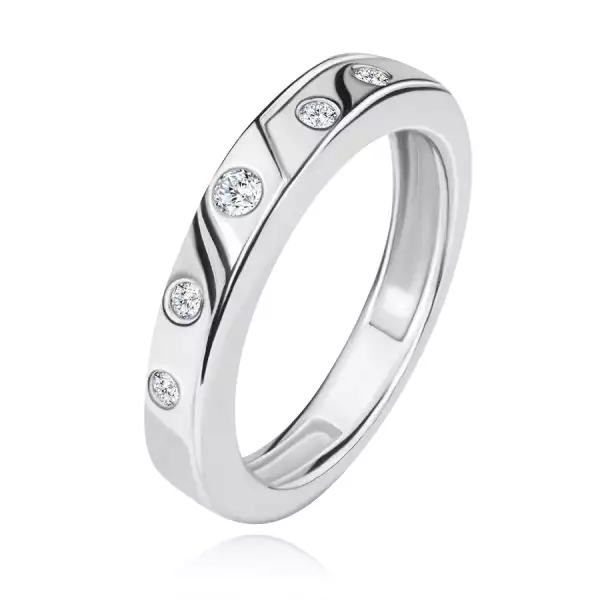 Ezüst karikagyűrű – finom vágás, öt beágyazott cirkónia - Nagyság_ 69