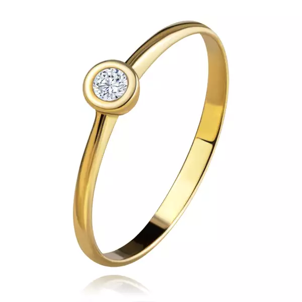 Gyűrű sárga 14K aranyból - csillogó átlátszó briliáns fényes foglalatban, szűkített szárak - Nagyság_ 50