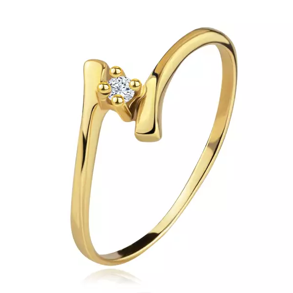 Gyűrű sárga 585 aranyból - csillogó átlátszó briliáns, vékony hajlított szárak - Nagyság_ 51