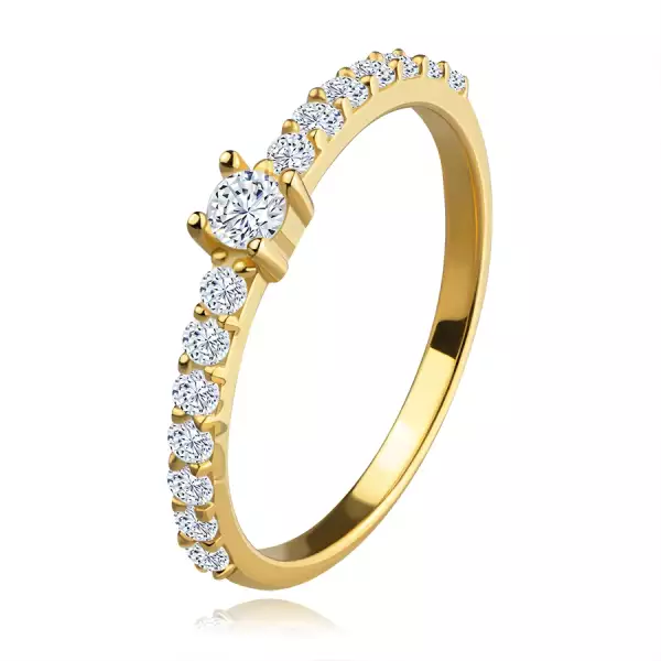 925 Ezüst gyűrű - középen magasított cirkónia, cirkónia vállak, aranyozott - Nagyság_ 62