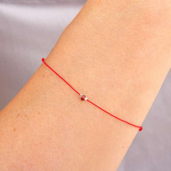 Csakra karkötő - Garnet - Root Chakra (Red) - Bodhi