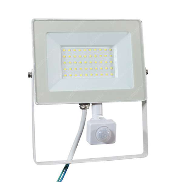 LED reflektor mozgásérzékelős 50W HiedgFehér , 6000 Kelvin IP44 2 év garancia