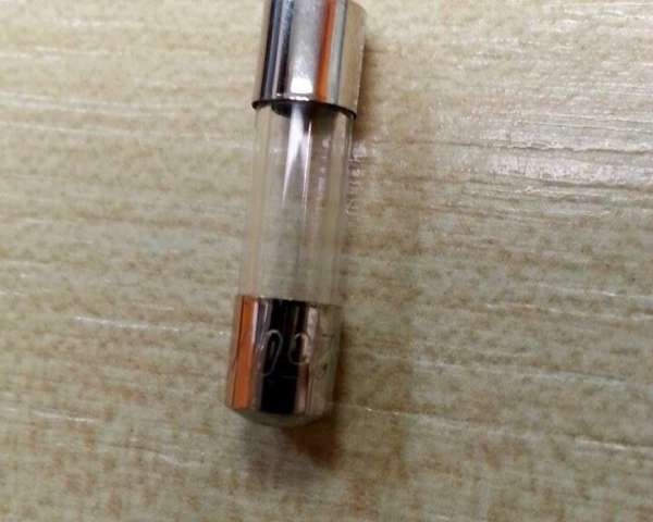 Biztosíték 5x20mm 4A