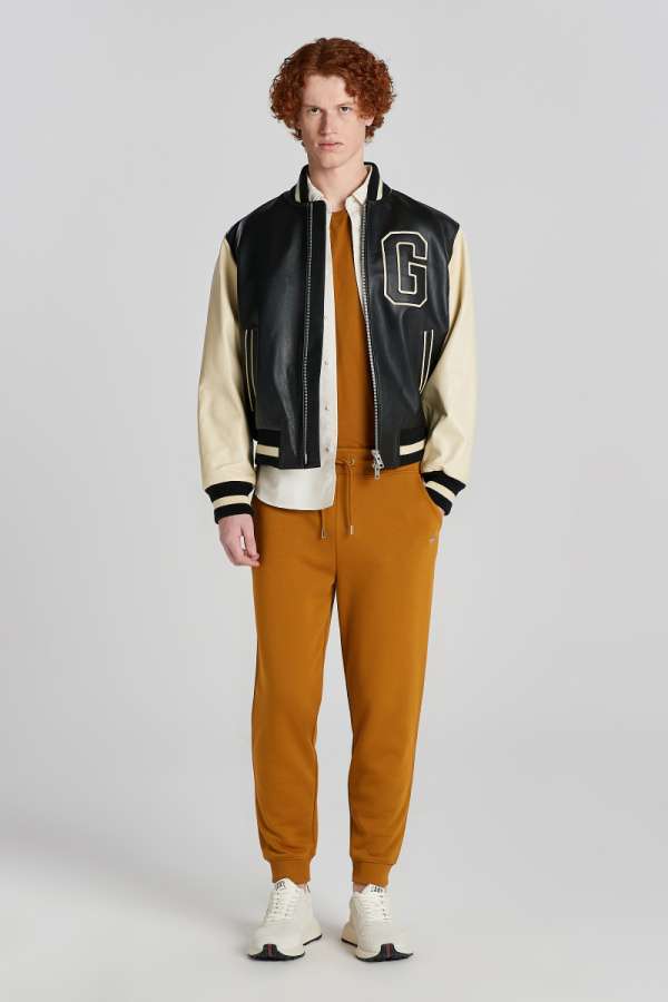 TRÉNINGNADRÁG GANT REG SHIED SWEATPANTS WARM BROWN