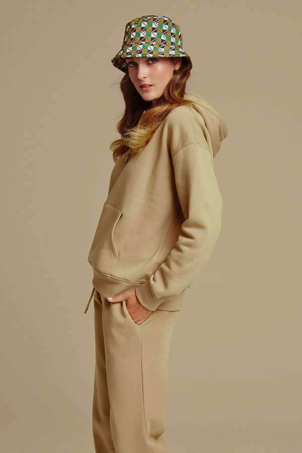 ELEGÍTŐ FELSŐ GANT REL SHIELD HOODIE DARK KHAKI