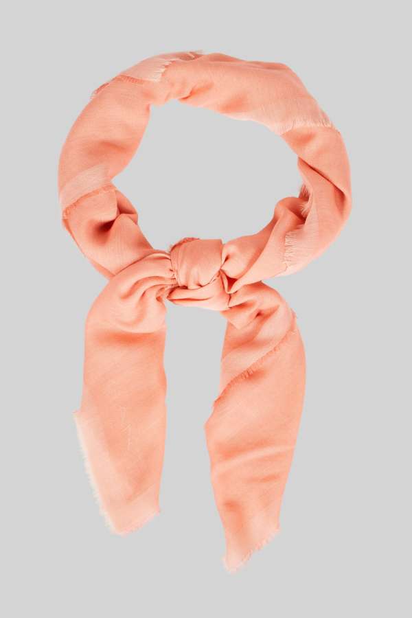 SÁL GANT SOLID MERINO WOOL WOVEN SCARF PEACHY PINK