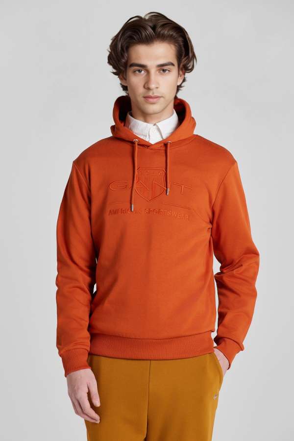 MELEGÍTŐ FELŐ GANT REG TONAL HIELD HOODIE DARK TERRACOTTA