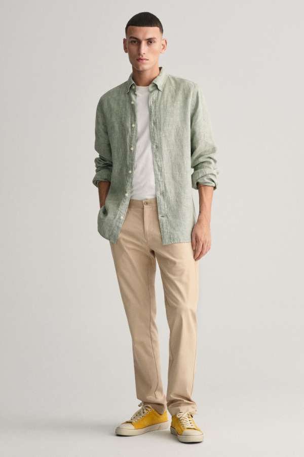 NADRÁG GANT SLIM SPORTS CHINOS DRY SAND