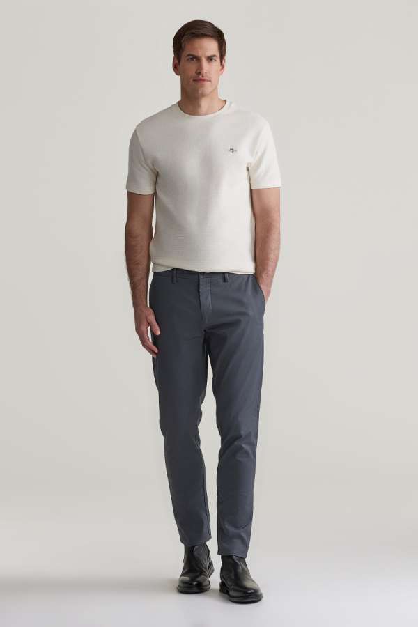 NADRÁG GANT SLIM CHINOS ANTRACITE