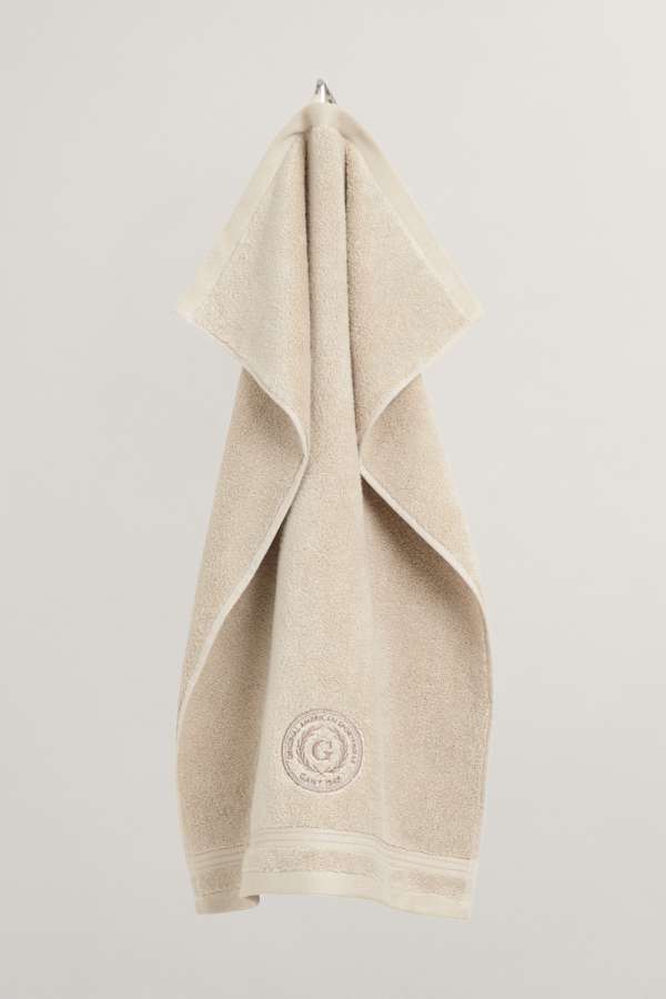 TÖRÜLKÖZŐ GANT CREST TOWEL 50X70 PUTTY