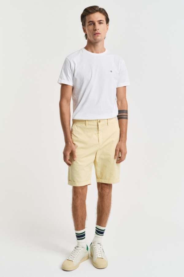 RÖVIDNADRÁG GANT REG SUNFADED CHINO SHORTS DUSTY LIGHT YELLOW