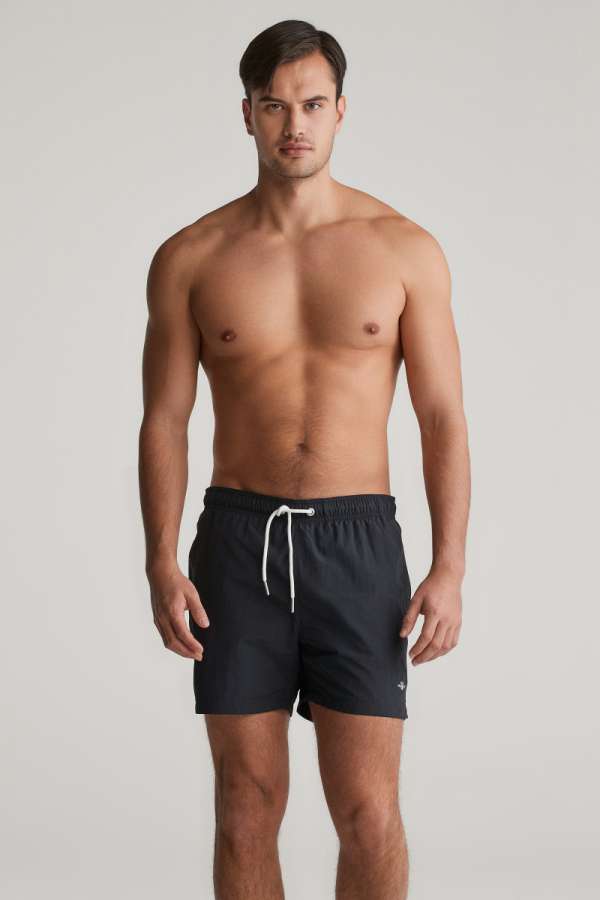 FÜRDŐRUHA GANT SWIM SHORTS BLACK