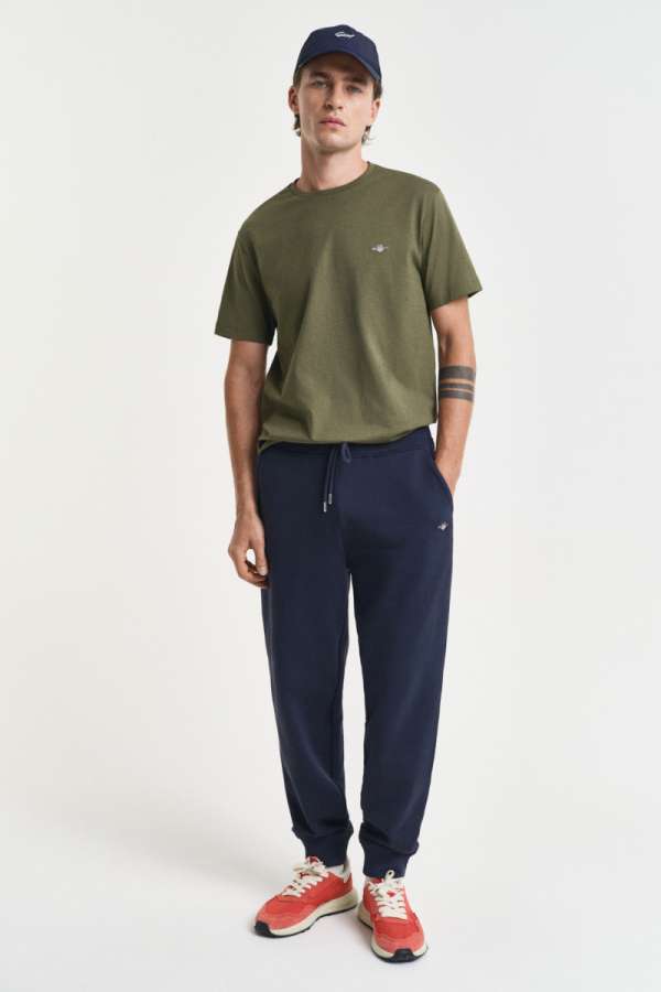 TRÉNINGNADRÁG GANT REG SHIELD SWEATPANTS EVENING BLUE