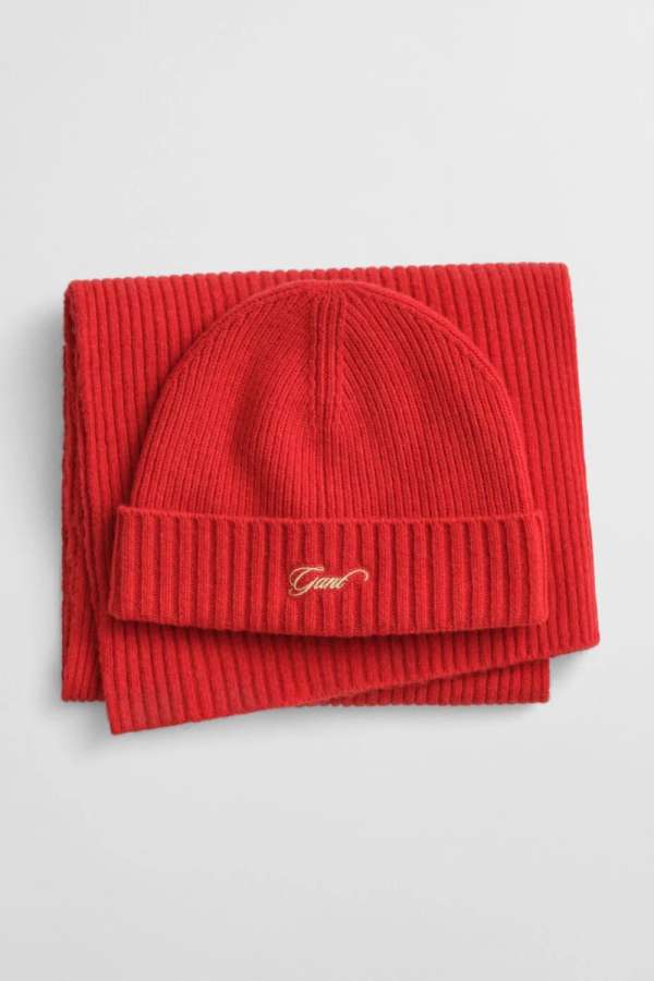 KÉSZLET SAPKA ÉS SÁL GANT SCRIPT BEANIE AND SCARF GIFT SET BOLD RED