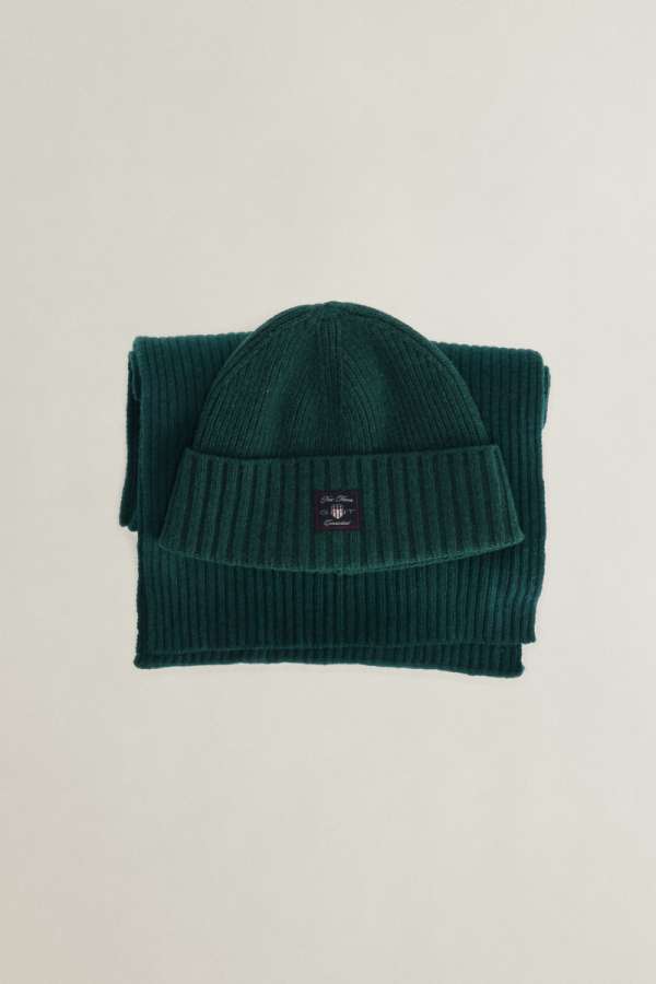 KÉSZLET SAPKA ÉS SÁL GANT LABEL BEANIE SCARF GIFT SET DEEP FOREST