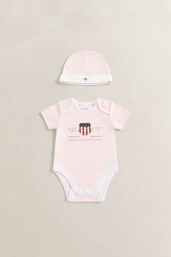 GYEREK SZETT GANT SS ROMPER AND HAT SET LIGHT PINK