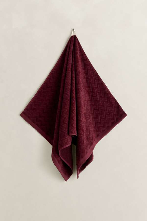 TÖRÜLKÖZŐ GANT JACQUARD HERRINGBONE TOWEL 70X140 DARKENED WINE