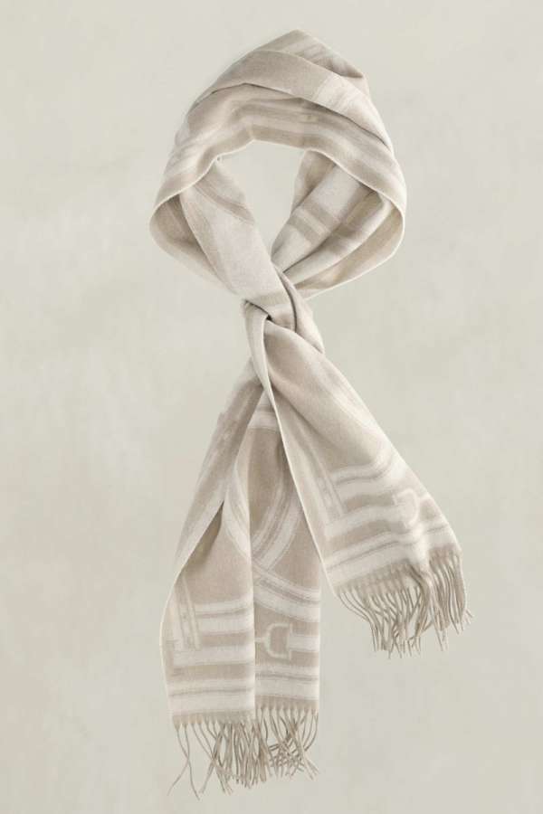 SÁL GANT CHAIN JACQUARD WOOL SCARF MIST TAUPE