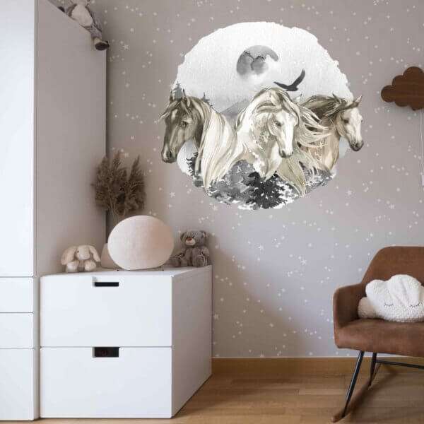 Falmatrica tiniknek - Lovak szürkésbarna színvilágban