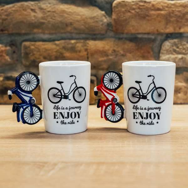 Bögre kerékpár füllel