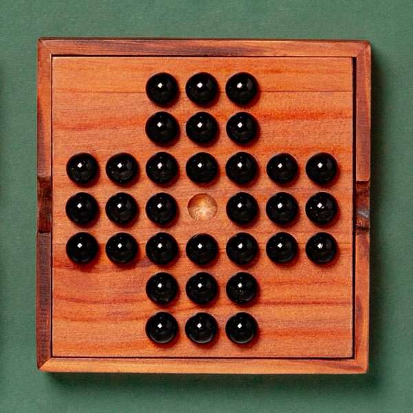 Iron & Glory fa Solitaire prémium játék