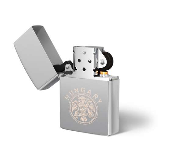 DRAGOWA benzines öngyújtó Hungary gravírozással, ezüst színben