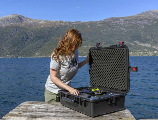 Origin Outdoors Védőtáska 2500 fekete habszivaccsal