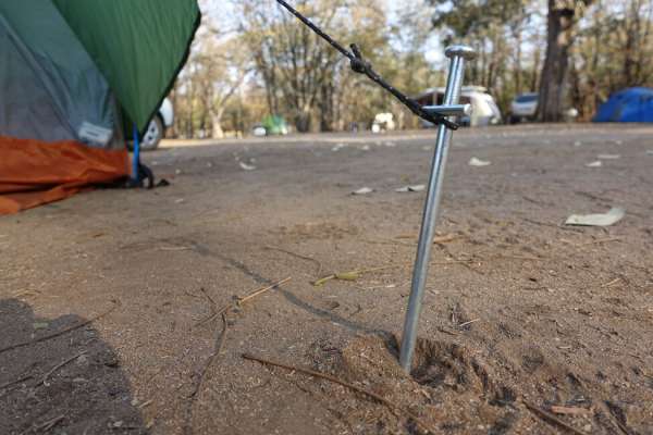 BasicNature szikla sátorszögek 23 cm 5 db