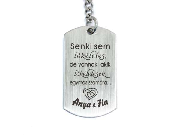 Tökéletes anya és fia acél medálos kulcstartó