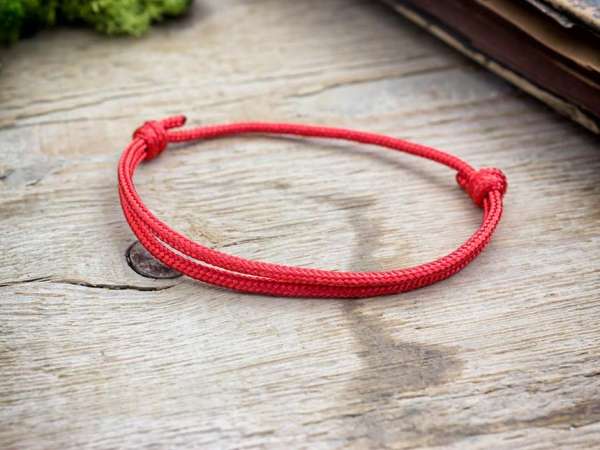 Kabbala védelmező vörös paracord gyerek karkötő