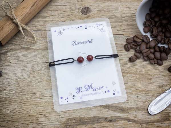 Szeretettel karneol angyal karkötő