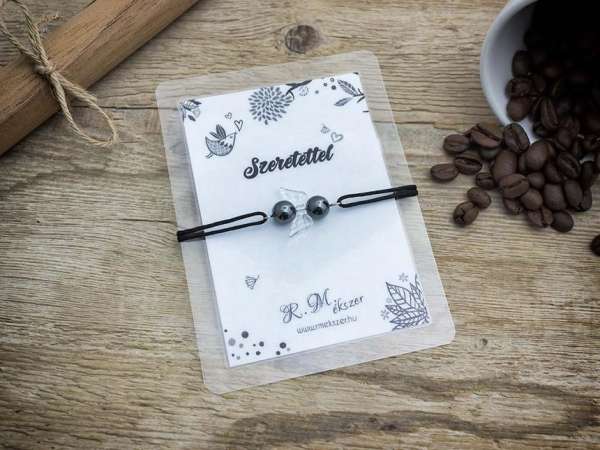 Szeretettel hematit angyal karkötő