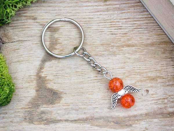 Megvilágosodás narancssárga angyal üveg medálos kulcstartó