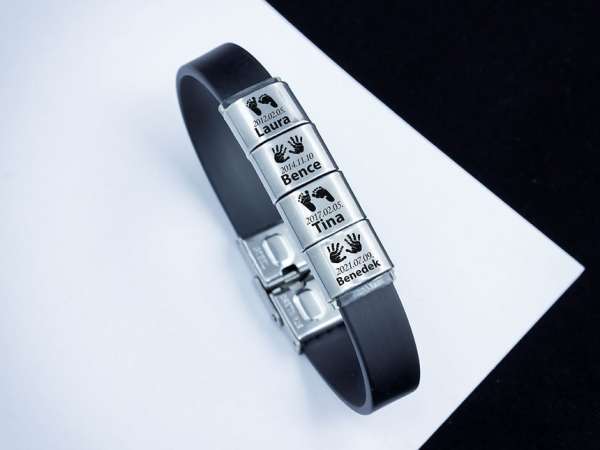 Életünk lenyomatai 4 egyedi medálos MoMents kaucsuk karkötő