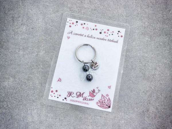 A szeretet kulcstartó hematittal